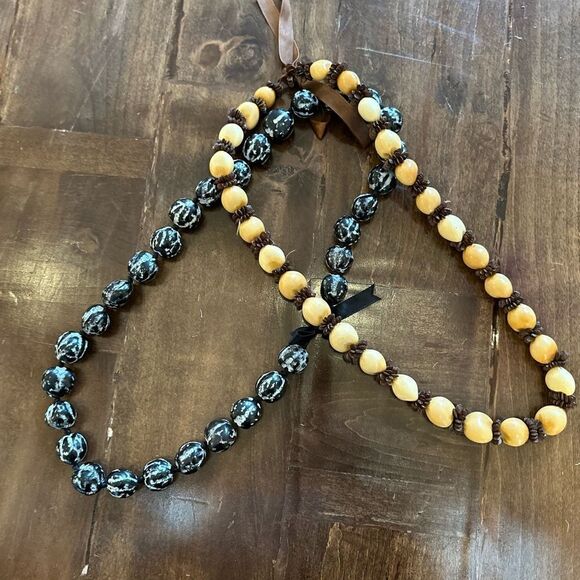 Authentic kukui nuts - set of 2 - Picture 1 of 5